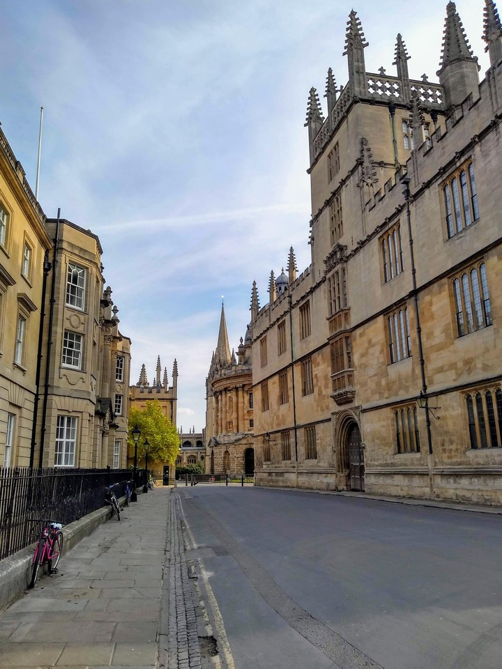 Oxford College Tours